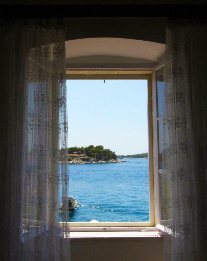 Seafront Rooms Hvar Town Luaran gambar